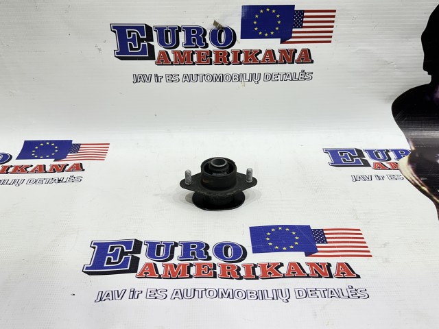 Mount Insulator (4WD)