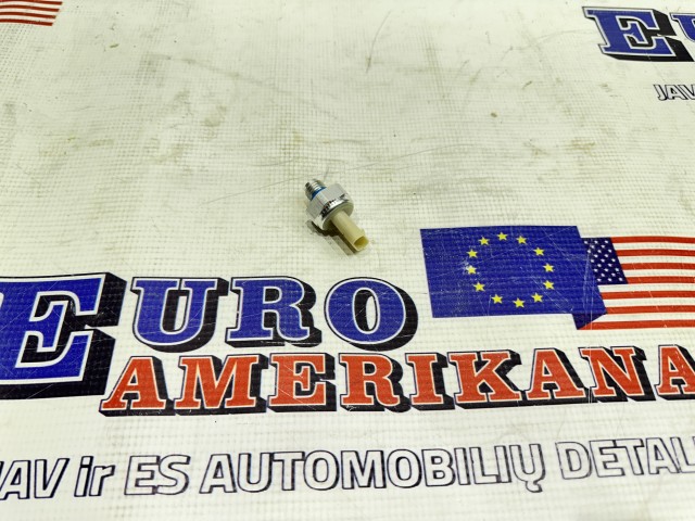 Engine Oil Pressure Sensor