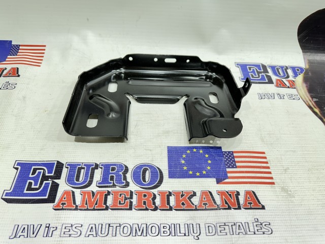 Front Frame Rail Bracket, LH