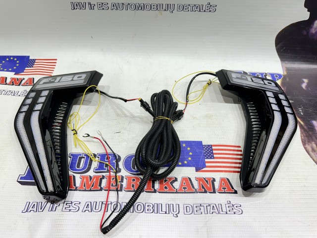Side Vent Light Kit with Turn Signal