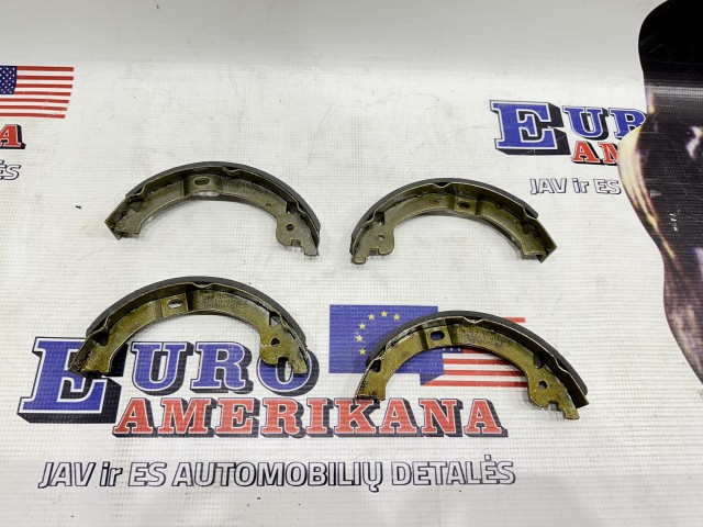 Drum Brake Shoe Kit