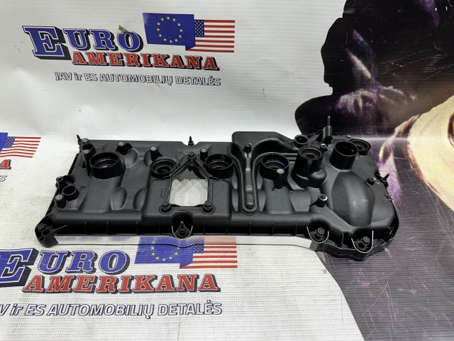 Valve Cover (Right)