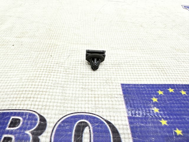 Fender Flare Clip