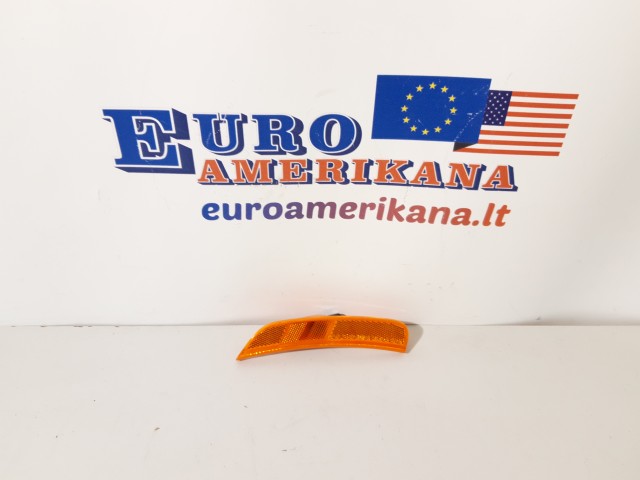 Side Marker Lamp (right)