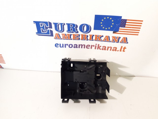 Power Distribution Center Bracket