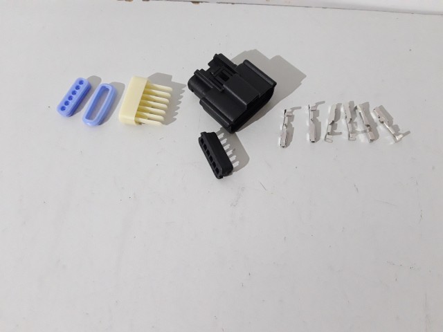 Fog lamp connector