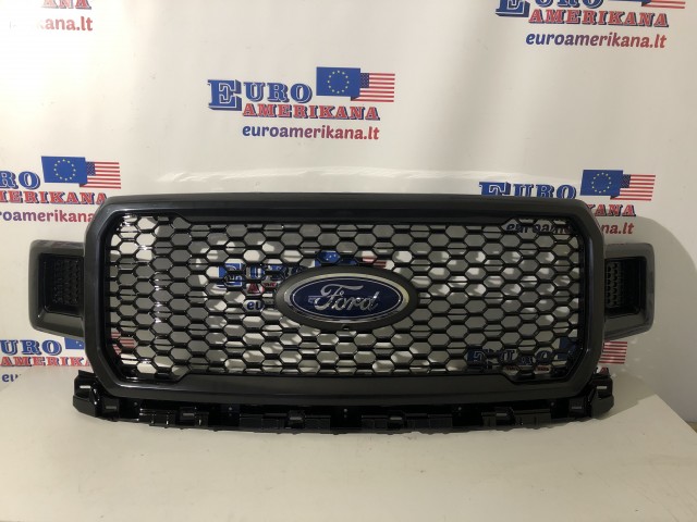 Grille w/o Emblem
