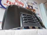 Variklio gaubtas su/ Dangteliu
