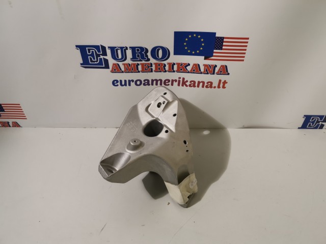 Mount Bracket, RH