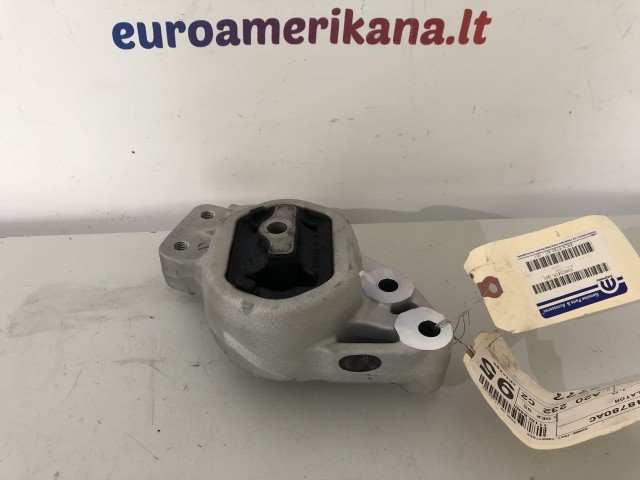 Motor Mount, RH